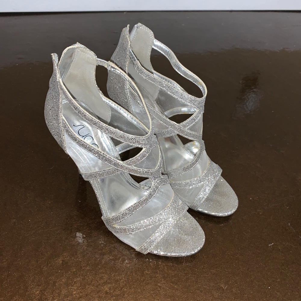 Heels - Picture 2 of 5